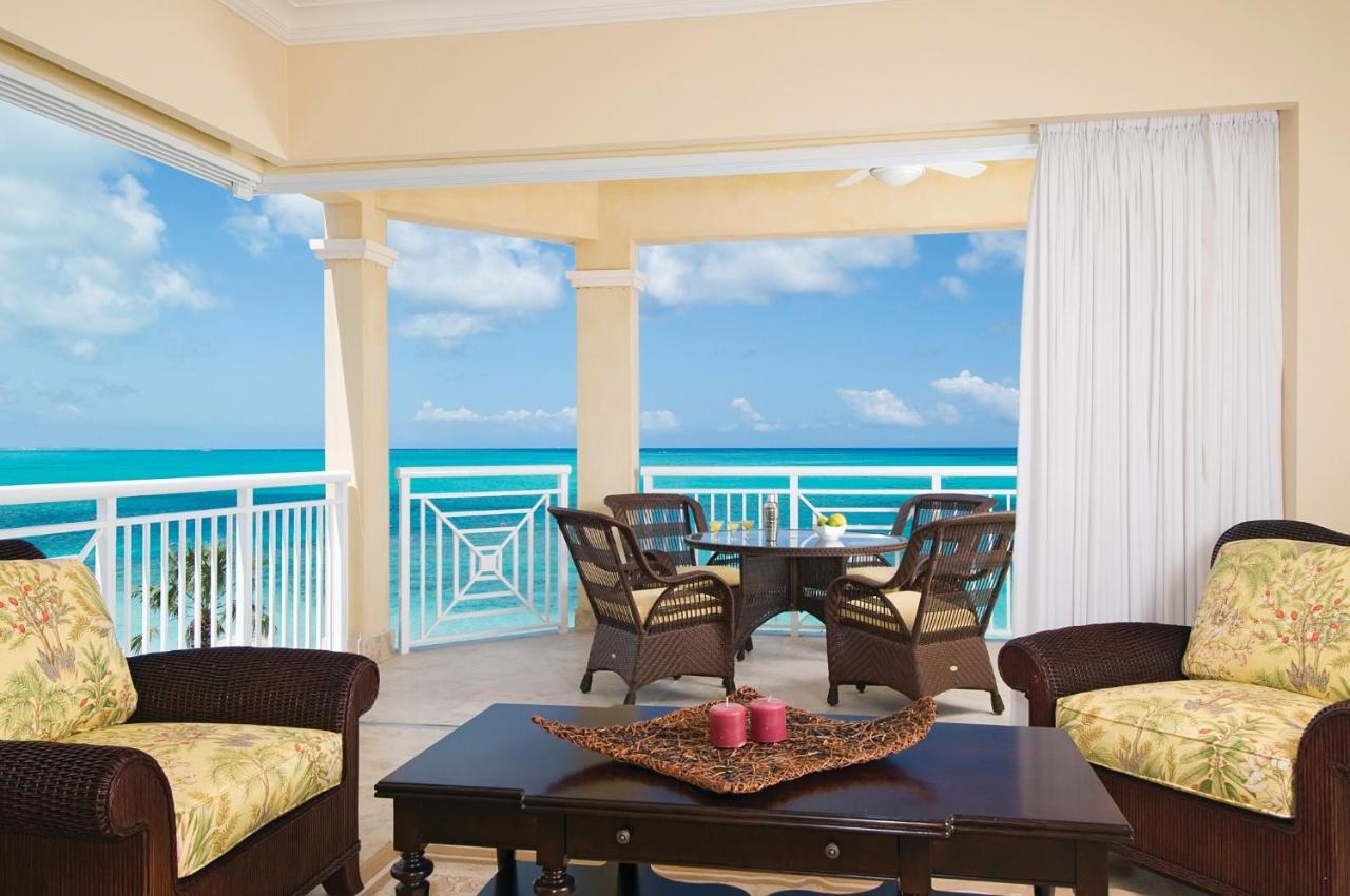 Hotel Windsong On The Reef Grace Bay Exterior foto