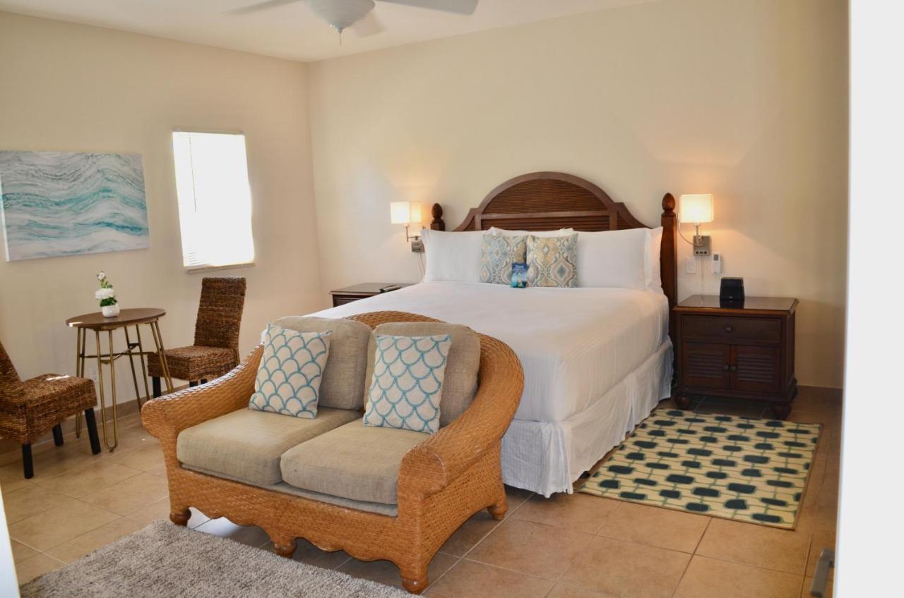 Hotel Windsong On The Reef Grace Bay Exterior foto